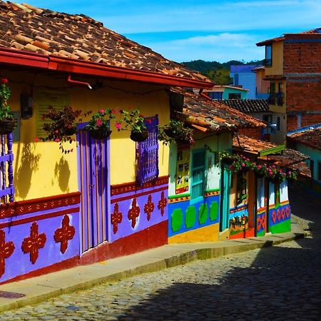 Hotel El Paisaje Guatapé Екстериор снимка