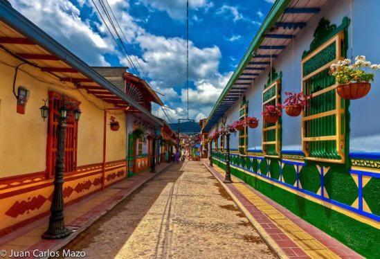 Hotel El Paisaje Guatapé Екстериор снимка